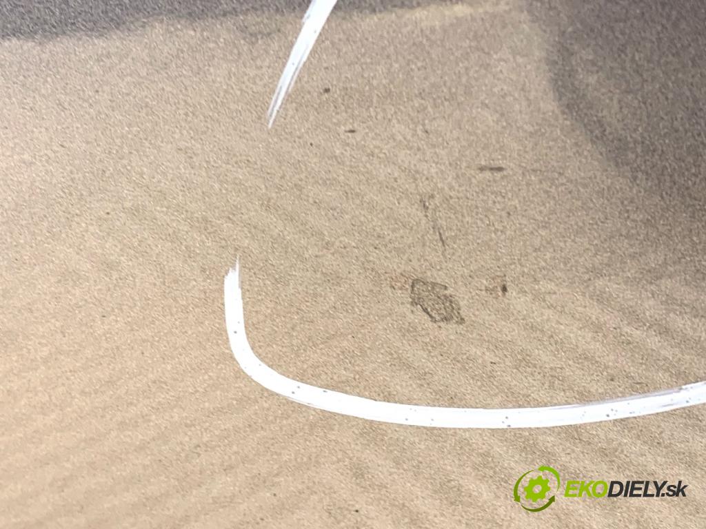 LEXUS IS sedan 2019 133 kW 300h (AVE30_) 2494 Dvere ľavy predný