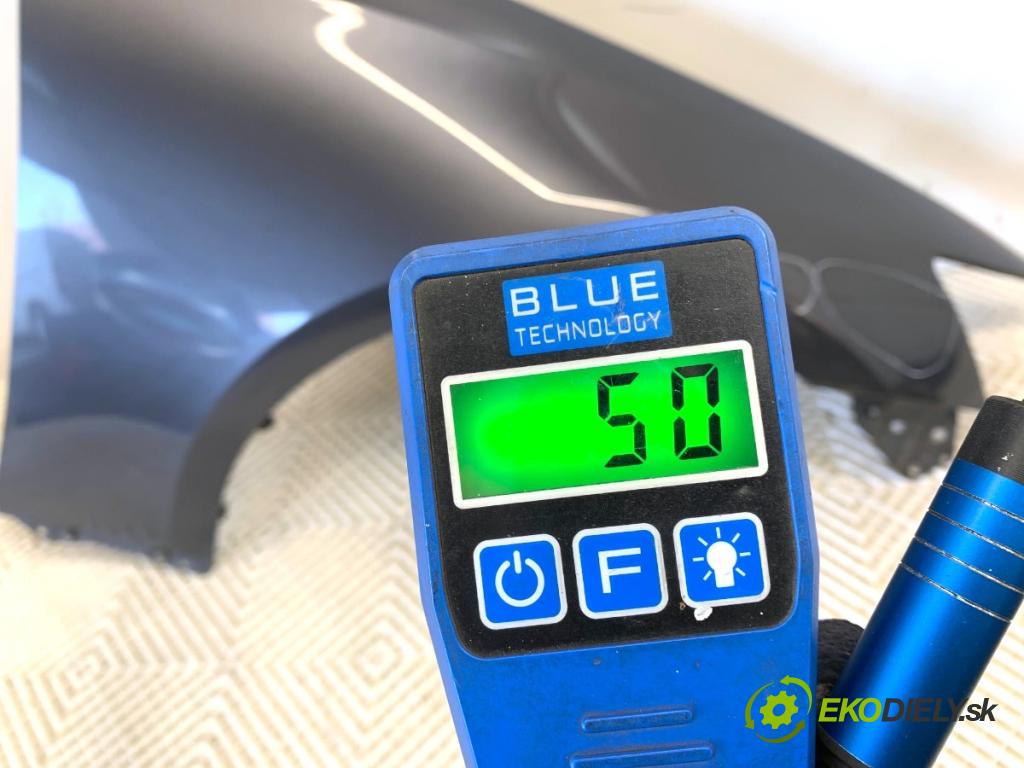 LEXUS IS sedan 2019 133 kW 300h (AVE30_) 2494 Blatník pravy predný