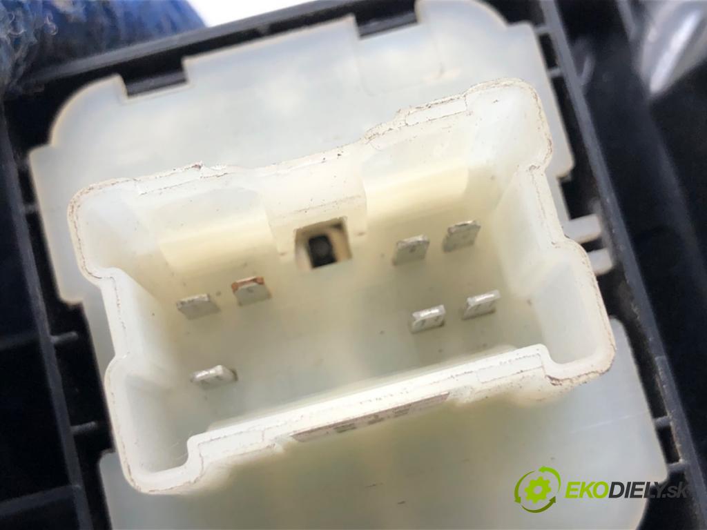 RENAULT MASTER III Skrzynia 2021 120 kW 2.3 dCi 165 FWD (FV0P, FV0U, FV11, FV12) 2298 přepínač oken 255704283R (Páčky pod volantem)