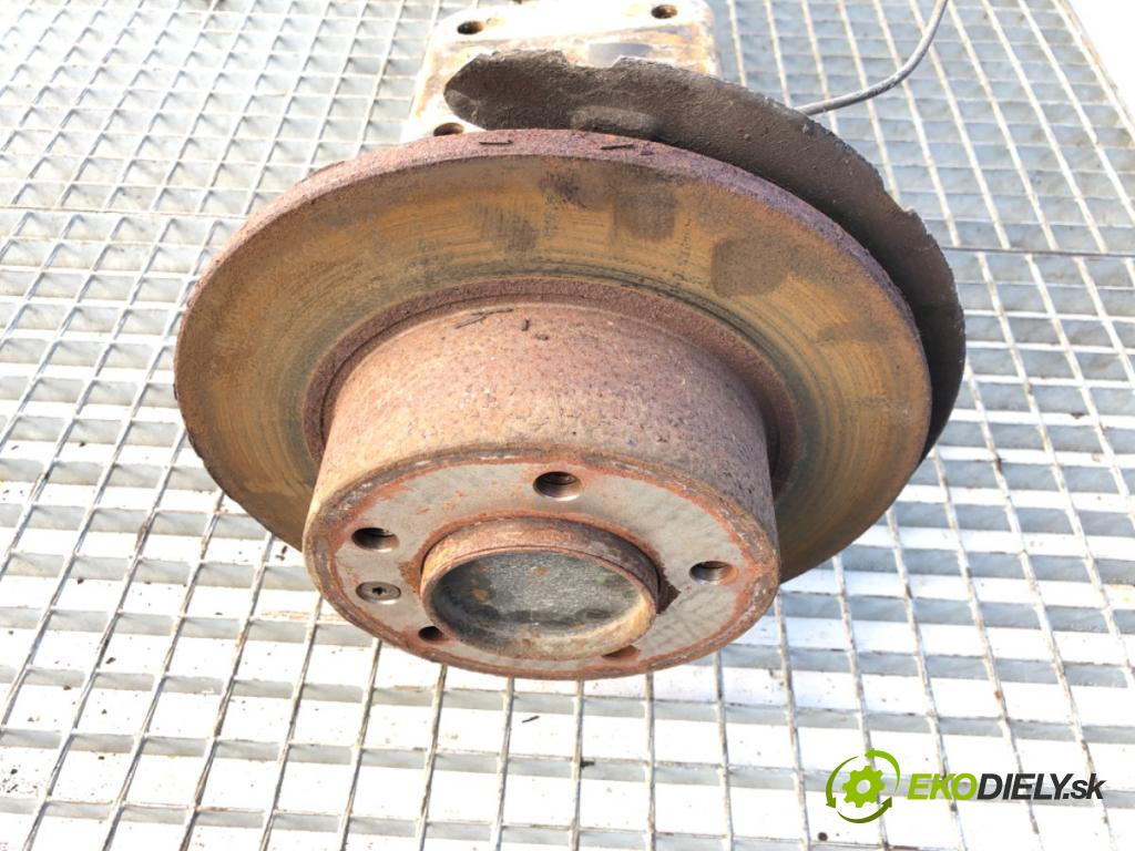 RENAULT MASTER III Skrzynia 2021 120 kW 2.3 dCi 165 FWD (FV0P, FV0U, FV11, FV12) 2298 výztuha zadní část 555115839R