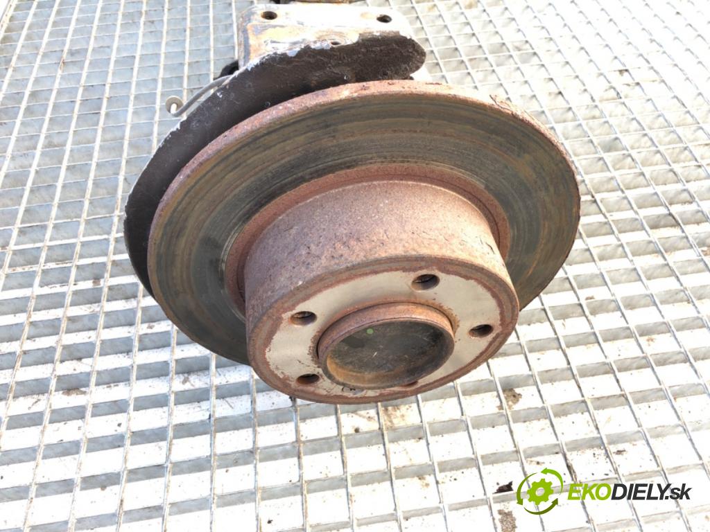 RENAULT MASTER III Skrzynia 2021 120 kW 2.3 dCi 165 FWD (FV0P, FV0U, FV11, FV12) 2298 výztuha zadní část 555115839R