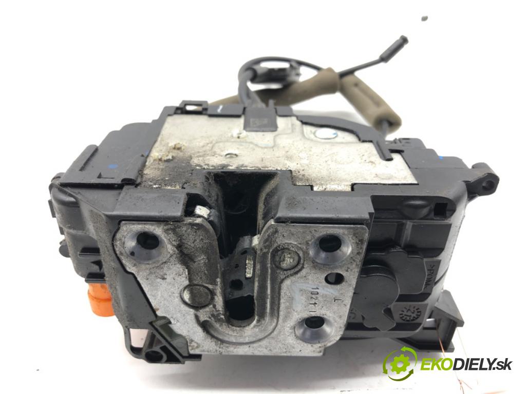 RENAULT MASTER III Skrzynia 2021 120 kW 2.3 dCi 165 FWD (FV0P, FV0U, FV11, FV12) 2298 zámok Dvere ľavy predný 805035039R