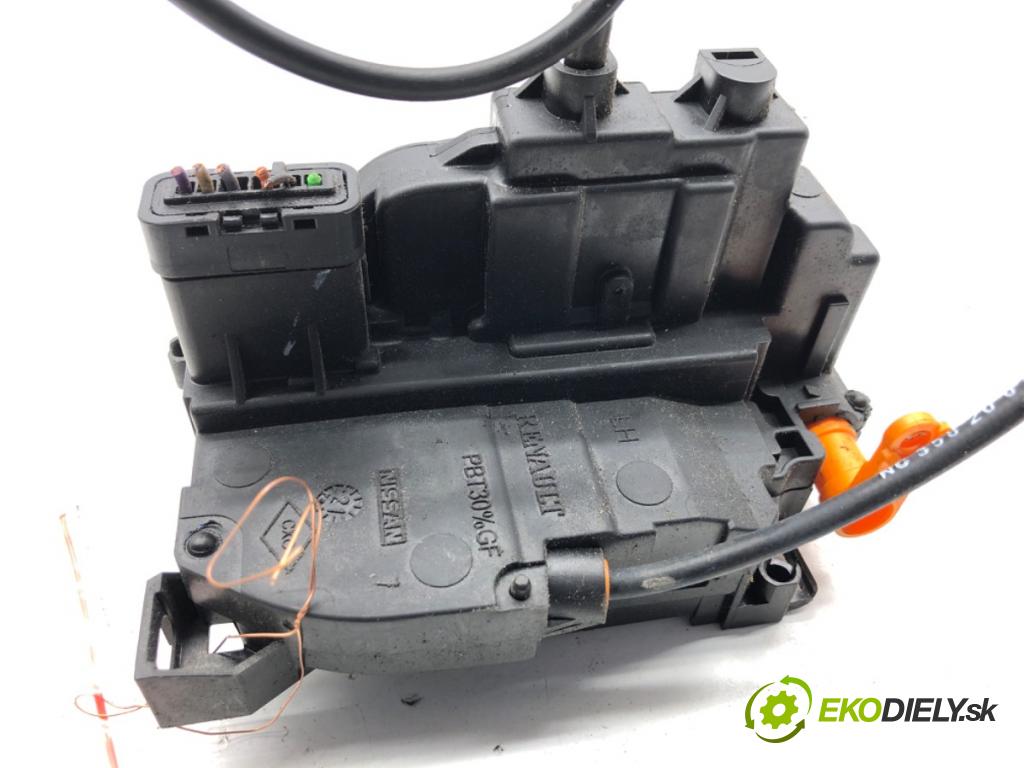 RENAULT MASTER III Skrzynia 2021 120 kW 2.3 dCi 165 FWD (FV0P, FV0U, FV11, FV12) 2298 zámok Dvere ľavy predný 805035039R