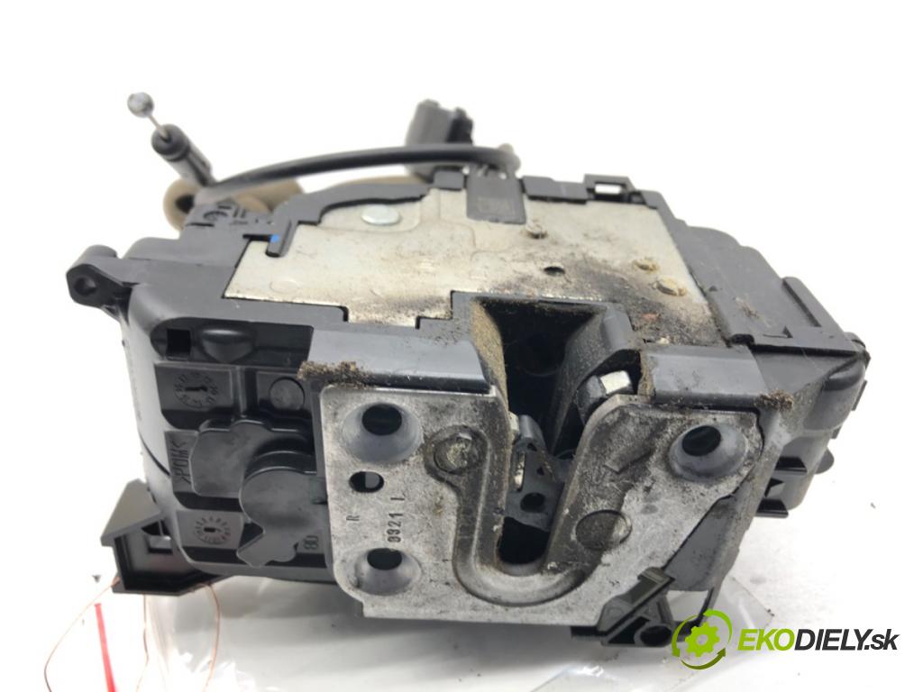 RENAULT MASTER III Skrzynia 2021 120 kW 2.3 dCi 165 FWD (FV0P, FV0U, FV11, FV12) 2298 zámok dveře pravý přední část 805022622R