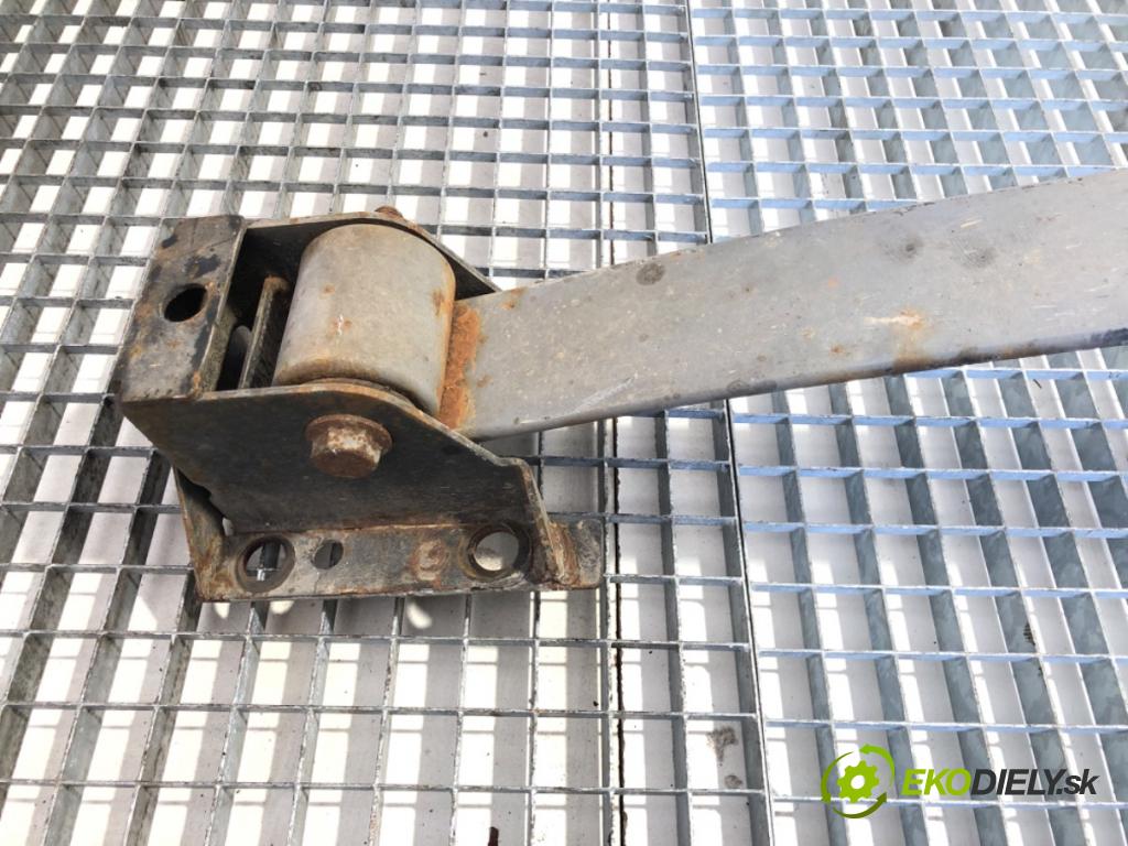 RENAULT MASTER III Skrzynia 2021 120 kW 2.3 dCi 165 FWD (FV0P, FV0U, FV11, FV12) 2298 Listové pero pravy zad