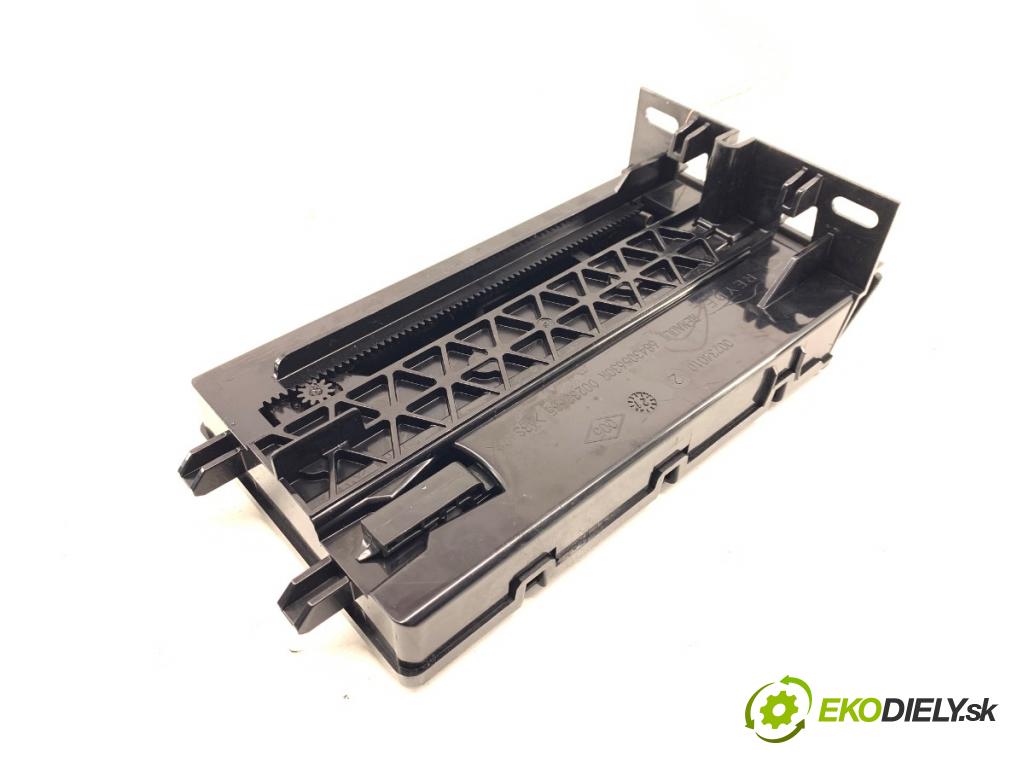 RENAULT MASTER III Skrzynia 2021 120 kW 2.3 dCi 165 FWD (FV0P, FV0U, FV11, FV12) 2298 držák na nápoje 684305630R (Držák nápojů)