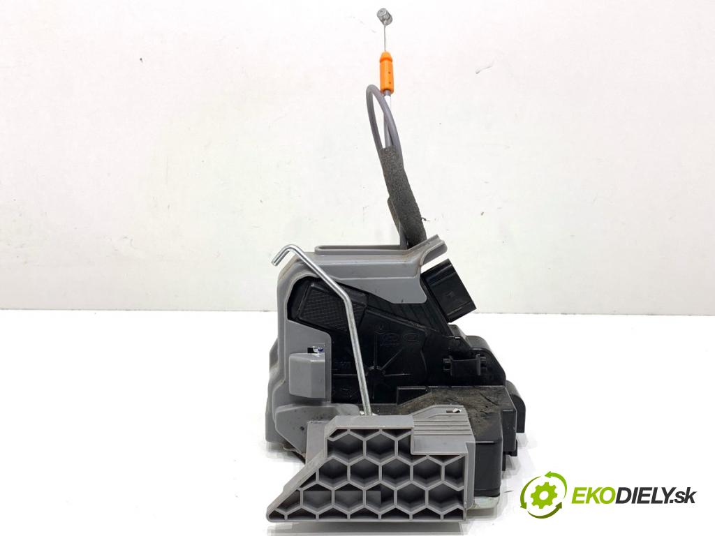 HYUNDAI i20 III liftback 2020 62 kW 1.2 1197 zámok Dvere pravy zad 81420-Q0000