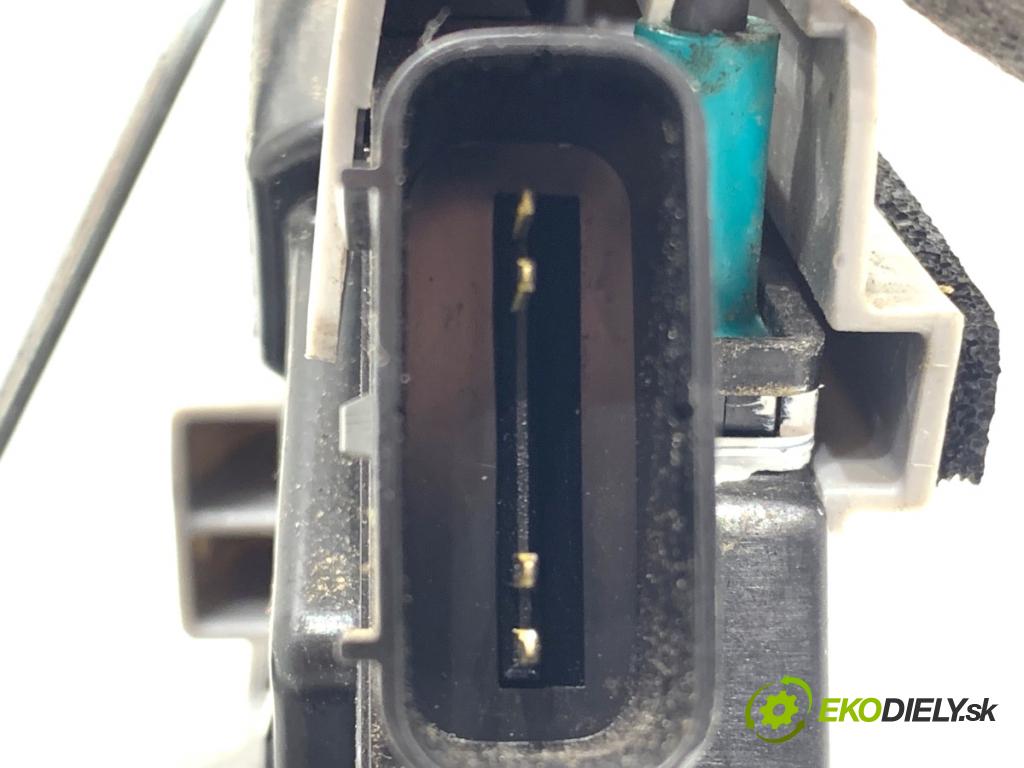 HYUNDAI i20 III liftback 2020 62 kW 1.2 1197 zámok Dvere pravy zad 81420-Q0000