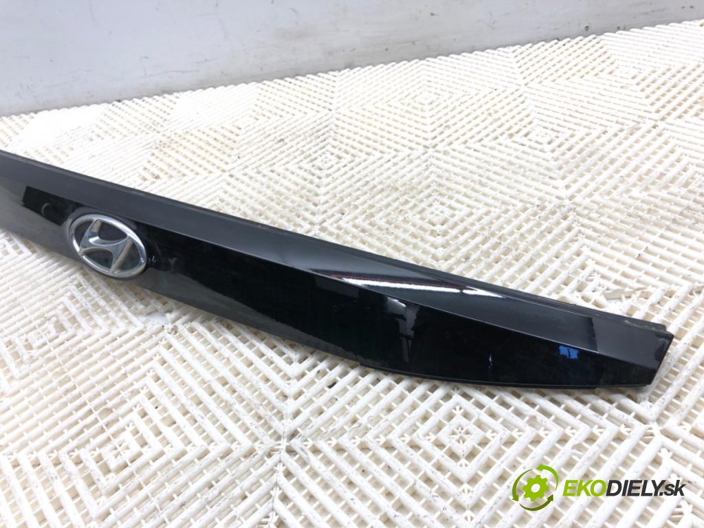 HYUNDAI i20 III liftback 2020 62 kW 1.2 1197 lišta dveří zadní část 87310-Q0000