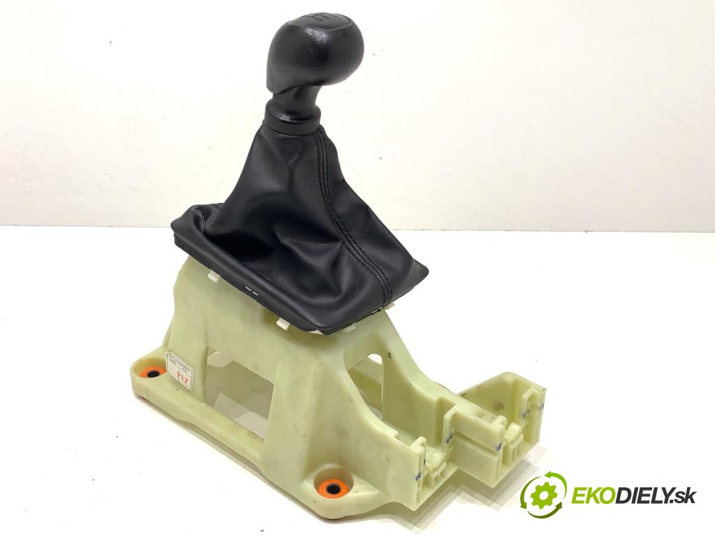 HYUNDAI i20 III liftback 2020 62 kW 1.2 1197 kulisa 43700Q0100 (Řadicí páka (kulisa) )