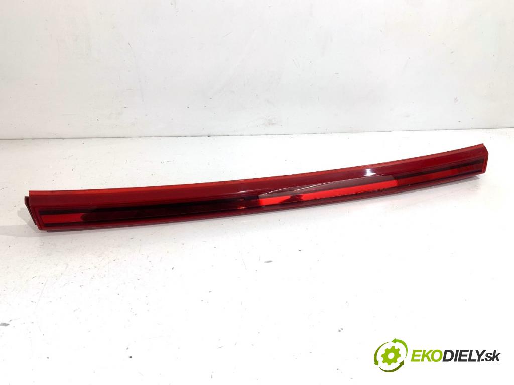 HYUNDAI i20 III liftback 2020 62 kW 1.2 1197 zadní část - čelo kufra zadní část dveří reflexní 92409-Q0000