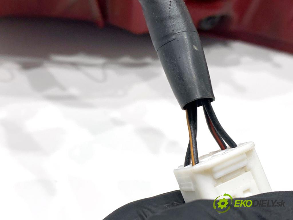 HYUNDAI i20 III liftback 2020 62 kW 1.2 1197 světlo pravý zadní část 92402-Q0000