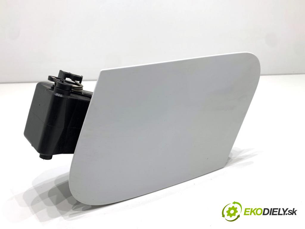 HYUNDAI i20 III liftback 2020 62 kW 1.2 1197 dvířka nádrže paliva  (Klika dveří ostatní)