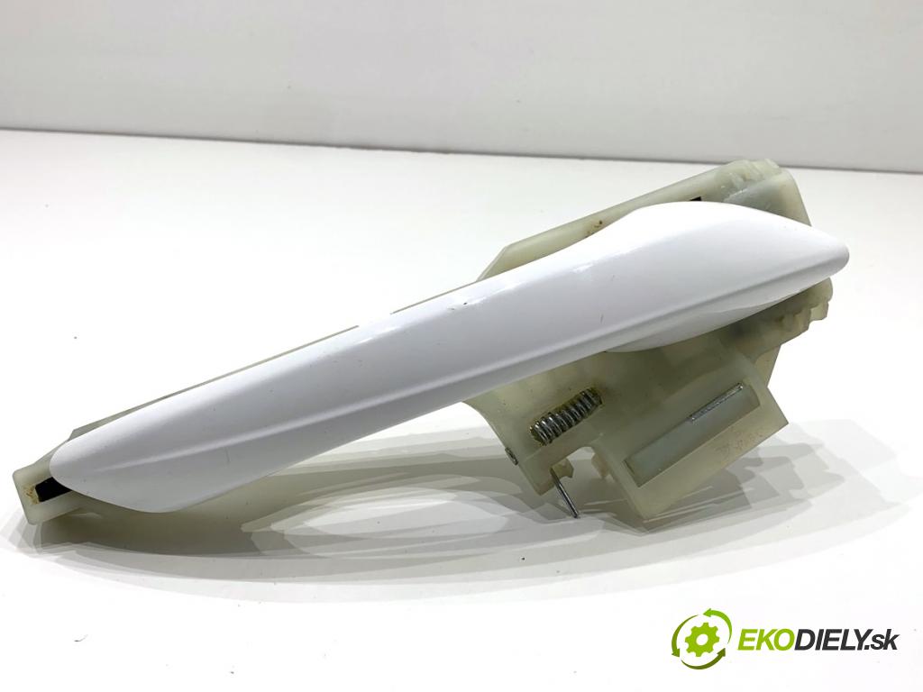 HYUNDAI i20 III liftback 2020 62 kW 1.2 1197 Kľučka vonkajšia pravy predný 