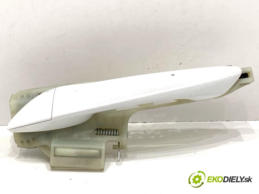 HYUNDAI i20 III liftback 2020 62 kW 1.2 1197 Kľučka vonkajšia ľavy predný 