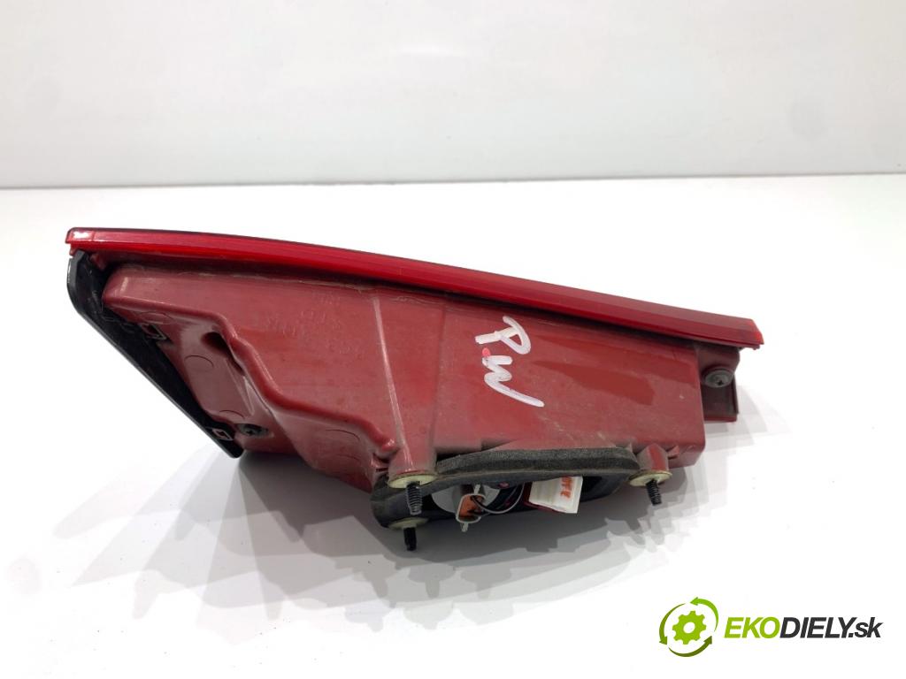 HYUNDAI i20 III liftback 2020 62 kW 1.2 1197 Svetlo zad pravá vnútorná 92404-Q0000 (Kľučka dverí ostatné)