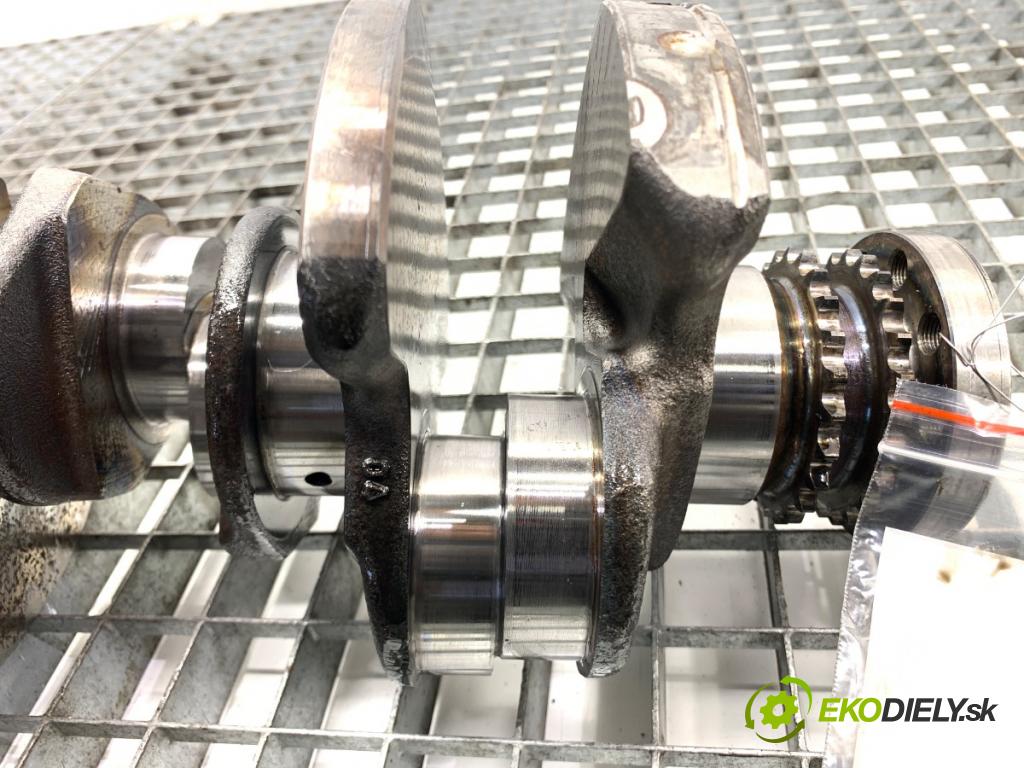 AUDI A6 C7 Kombi 2016 200 kW 3.0 TDI quattro 2967 kardaň hřídel KORBOVÝ: 059019CF CRTD (Blok motoru ostatní)