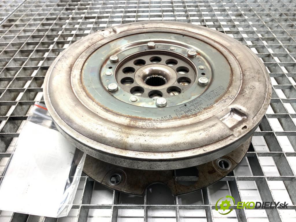 AUDI A6 C7 Kombi 2016 200 kW 3.0 TDI quattro 2967 koleso dvojhmota 0B5105317T