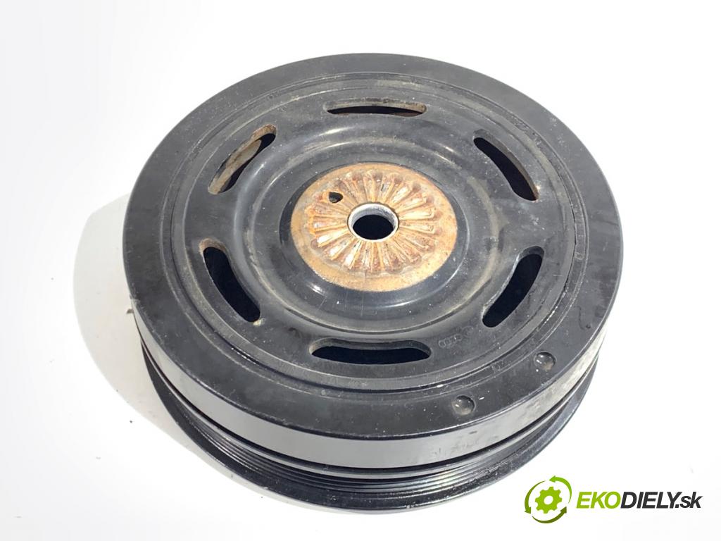 AUDI A6 C7 Kombi 2016 200 kW 3.0 TDI quattro 2967 kolo kolová hřídele 059105251CJ (Remenice)