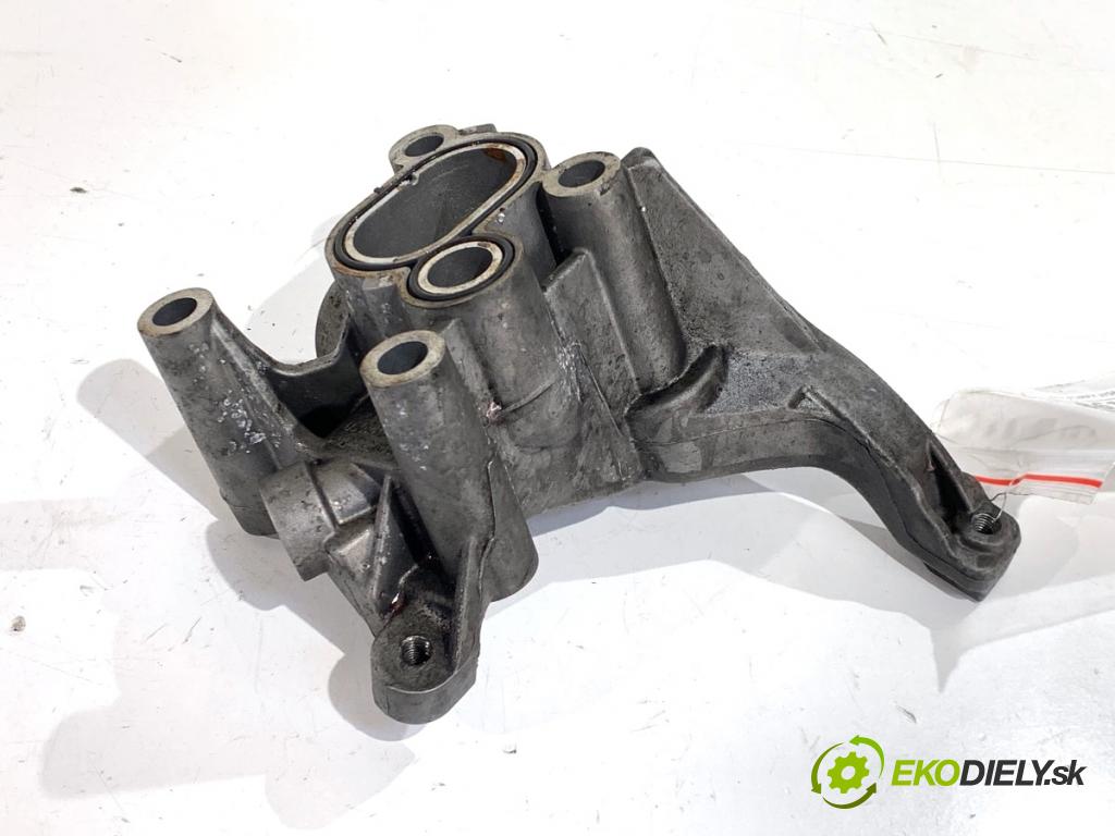 AUDI A6 C7 Kombi 2016 200 kW 3.0 TDI quattro 2967 Držiak pumpy servočerpadlo 059145169BM