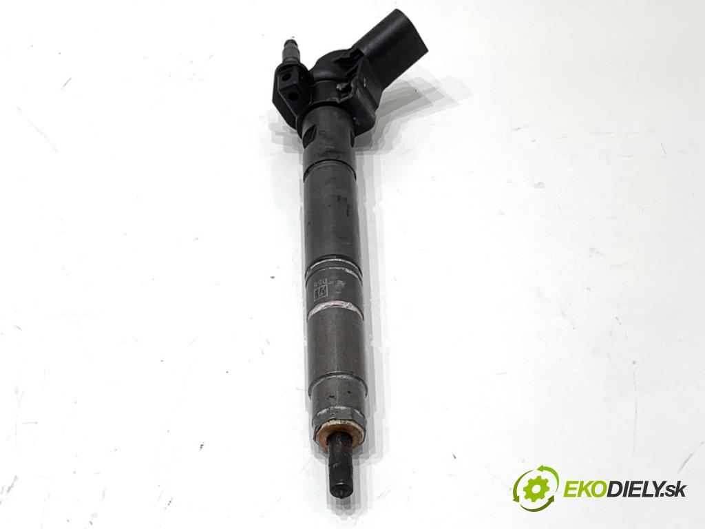 AUDI A6 C7 Kombi 2016 200 kW 3.0 TDI quattro 2967 vstrekovač 059130277FC (Vstrekovač paliva)