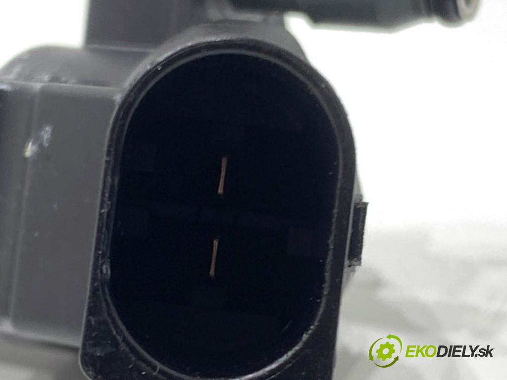 AUDI A6 C7 Kombi 2016 200 kW 3.0 TDI quattro 2967 vstrekovač 059130277FC (Vstrekovač paliva)