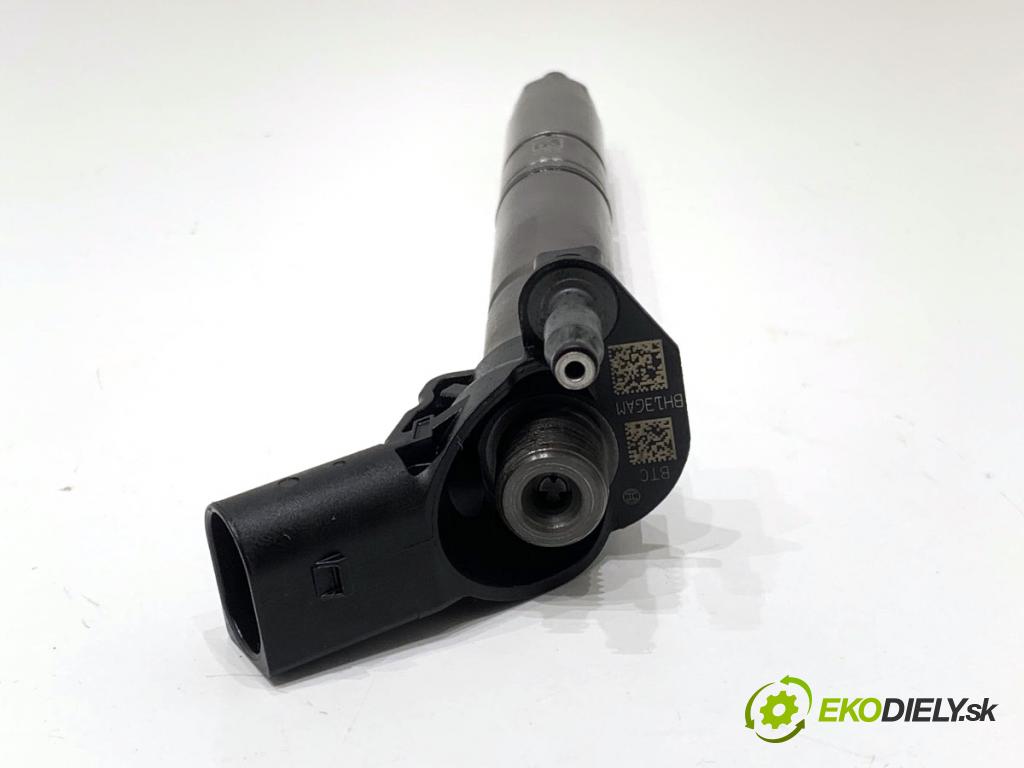 AUDI A6 C7 Kombi 2016 200 kW 3.0 TDI quattro 2967 vstrekovač 059130277FC (Vstrekovač paliva)