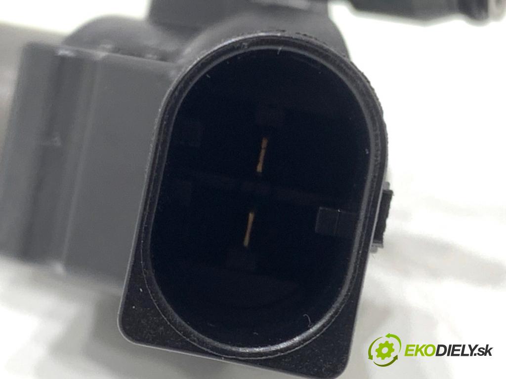 AUDI A6 C7 Kombi 2016 200 kW 3.0 TDI quattro 2967 vstrekovač 059130277FC (Vstrekovač paliva)