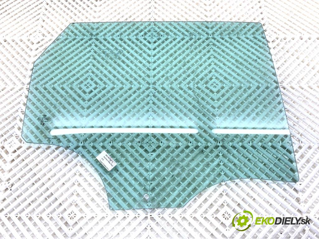 AUDI Q4 SUV 2023 150 kW 40 e-tron  Okno pravy zad 89A845026B