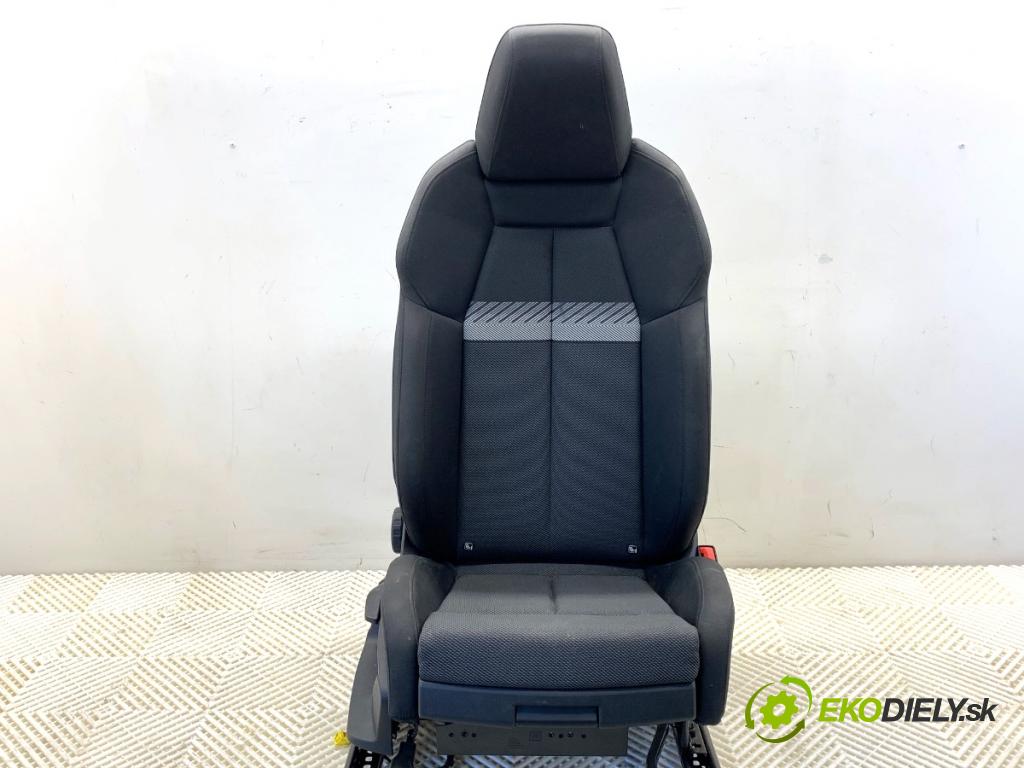 AUDI Q4 SUV 2023 150 kW 40 e-tron  Sedadlo pravy predný 