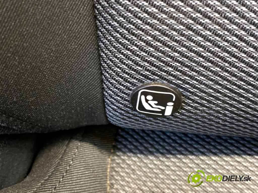 AUDI Q4 SUV 2023 150 kW 40 e-tron  Sedadlo pravy predný