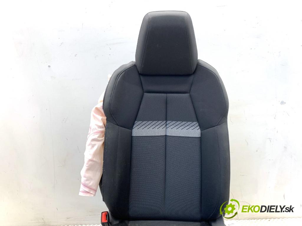 AUDI Q4 SUV 2023 150 kW 40 e-tron  Sedadlo ľavy predný