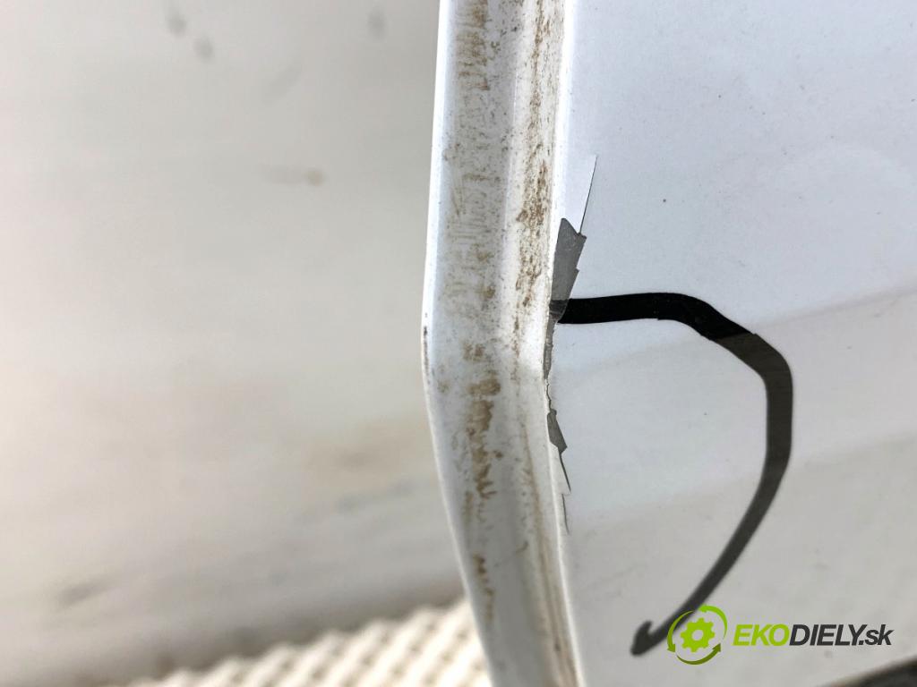 AUDI Q4 SUV 2023 150 kW 40 e-tron dveře levý zadní část