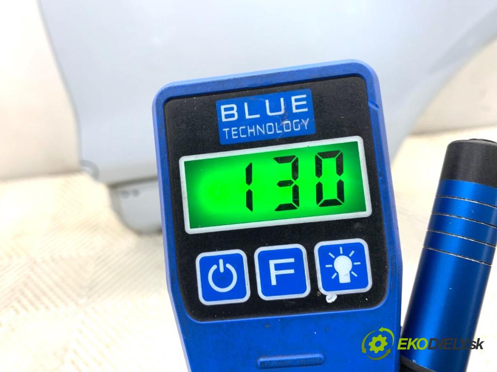 AUDI Q4 SUV 2023 150 kW 40 e-tron dveře levý zadní část