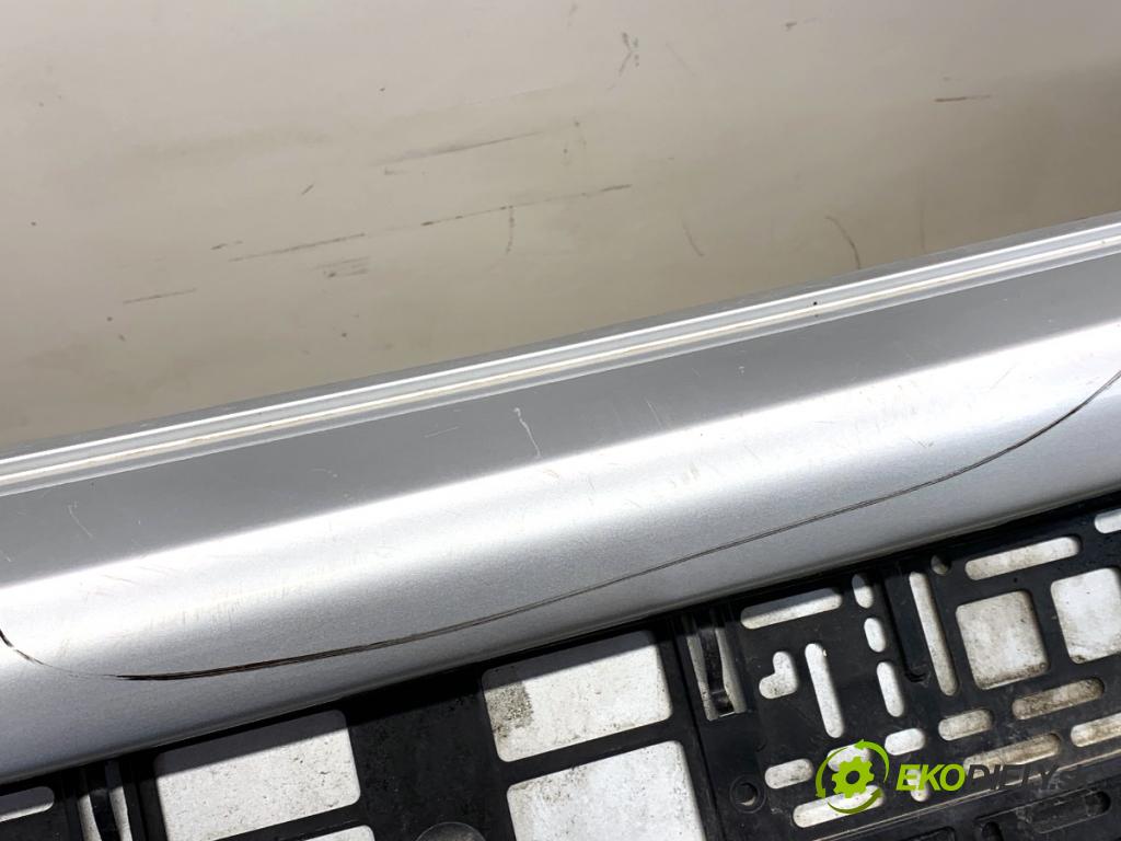 VW GOLF V liftback 2008 103 kW 1.4 TSI 1390 Nárazník zad LA7W (Kľučka dverí ostatné)