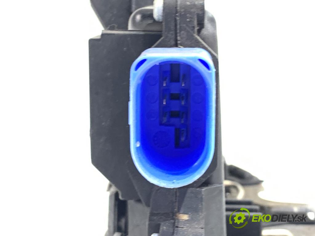 VW GOLF V liftback 2008 103 kW 1.4 TSI 1390 zámok Dvere ľavy zad 7L0839015D