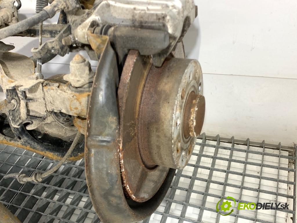 VW GOLF V liftback 2008 103 kW 1.4 TSI 1390 Výstuha zad