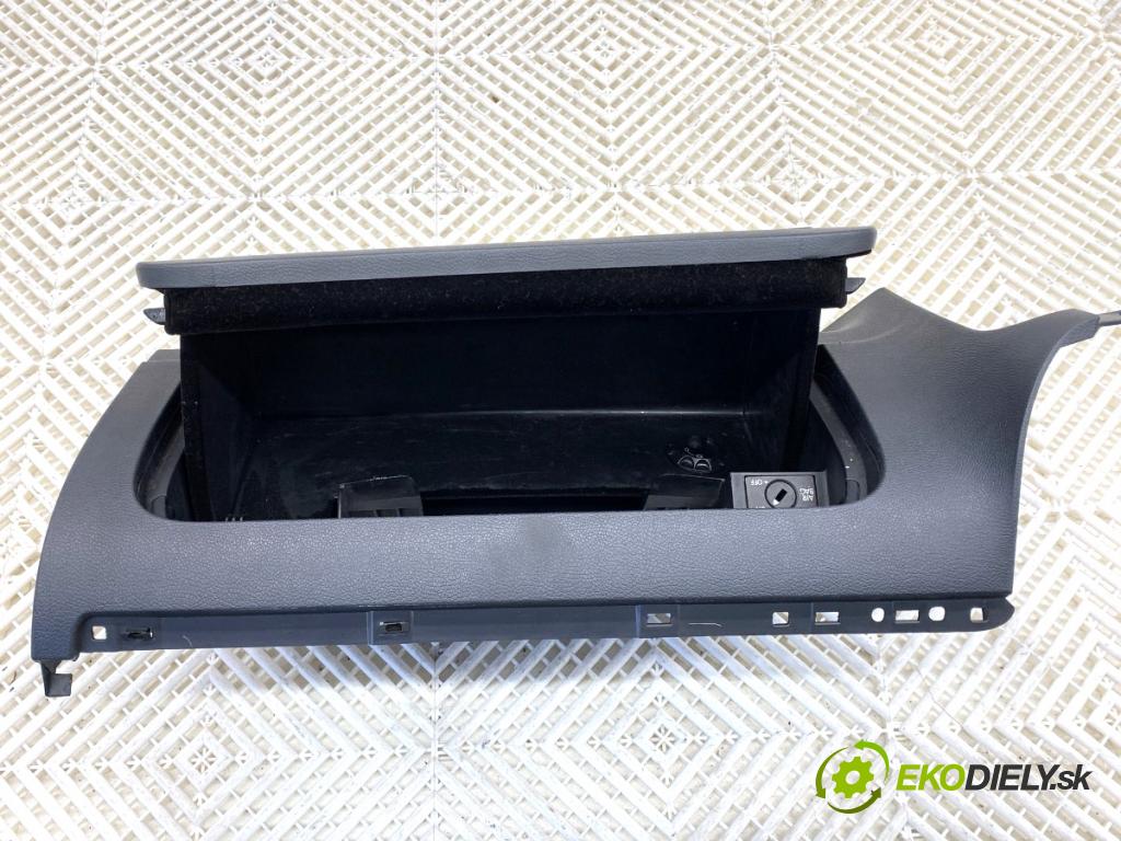 VW GOLF V liftback 2008 103 kW 1.4 TSI 1390 přihrádka kastlík spolujezdce 1K1857290 (Přihrádka (kastlík))