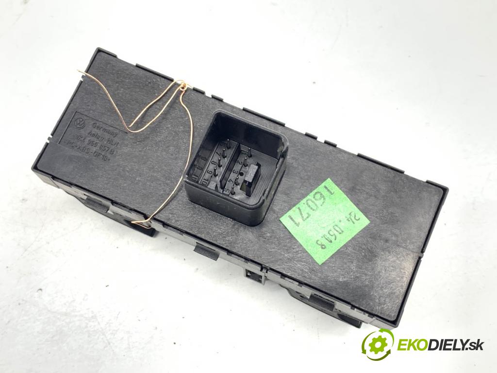 VW GOLF V liftback 2008 103 kW 1.4 TSI 1390 Prepínač okien 1K4959857B (Prepínacie páčky pod volantom)