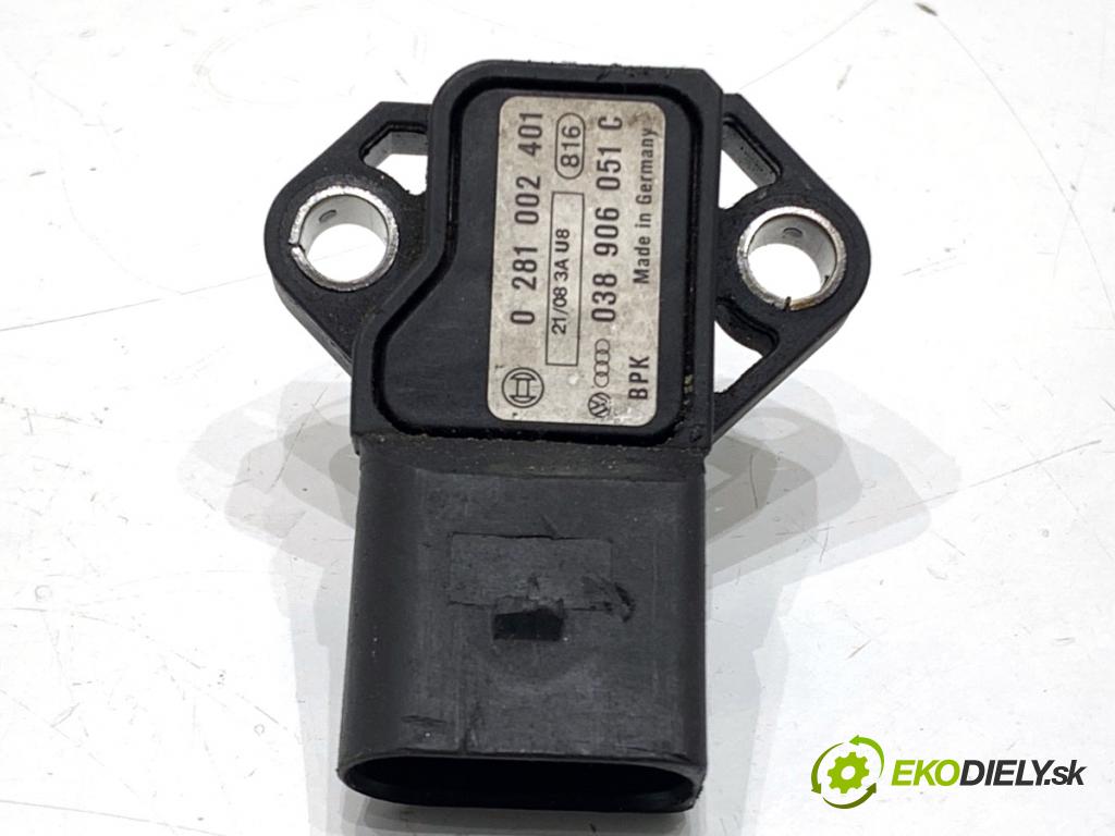 VW GOLF V liftback 2008 103 kW 1.4 TSI 1390 váha vzduchu 038906051C (Snímač hmotnosti vzduchu)