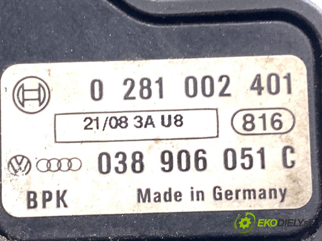VW GOLF V liftback 2008 103 kW 1.4 TSI 1390 Váha vzduchu 038906051C (Váha vzduchu)