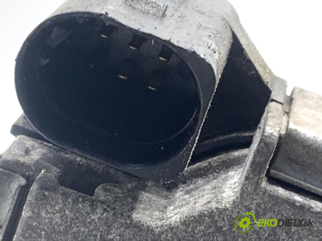 VW GOLF V liftback 2008 103 kW 1.4 TSI 1390 škrtíci klapka 03C133062D (Škrticí klapka)