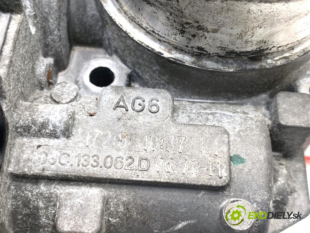 VW GOLF V liftback 2008 103 kW 1.4 TSI 1390 Škrtiaca klapka 03C133062D (Škrtiaca klapka)