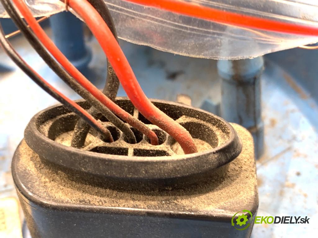 VW GOLF V liftback 2008 103 kW 1.4 TSI 1390 Pumpa paliva 1K0919051BH