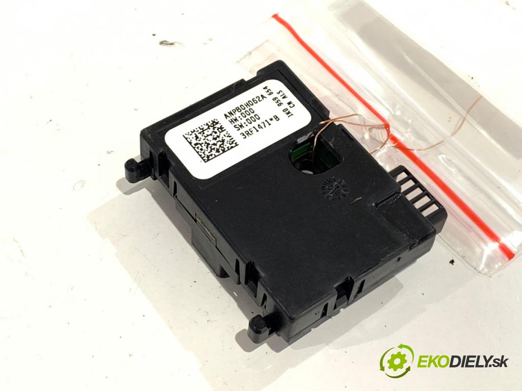 VW GOLF V liftback 2008 103 kW 1.4 TSI 1390 snímač ÚHEL: otáčky 1K0959654