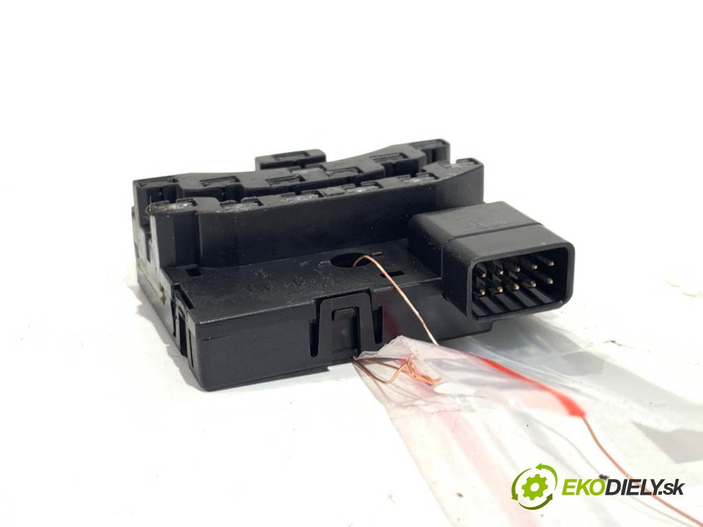 VW GOLF V liftback 2008 103 kW 1.4 TSI 1390 snímač ÚHEL: otáčky 1K0959654