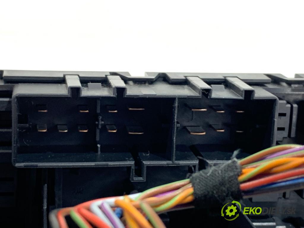 VW GOLF V liftback 2008 103 kW 1.4 TSI 1390 modul BORDNETZ 3C8937049E (Řídící jednotka ostatní)