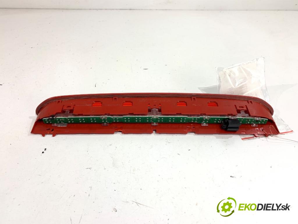 VW GOLF V liftback 2008 103 kW 1.4 TSI 1390 Svetlo brzdových svetiel 1K6945097A