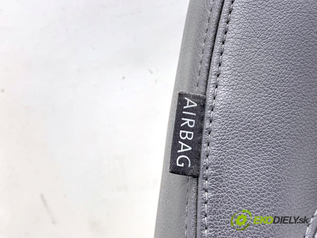 VW GOLF V liftback 2008 103 kW 1.4 TSI 1390 Sedadlo pravy predný