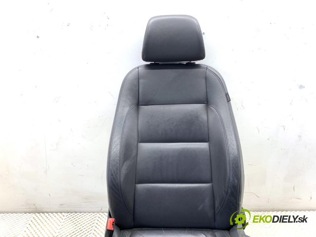 VW GOLF V liftback 2008 103 kW 1.4 TSI 1390 Sedadlo ľavy predný